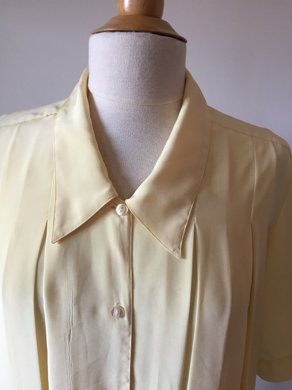 Vintage Chaus/ Soft Yellow/ Short Sleeve/ Chelsea… - image 5