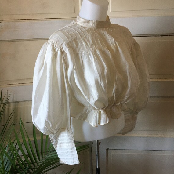 Amazing/ Vintage/ Victorian/ White/ Silk/ Blouse/… - image 4