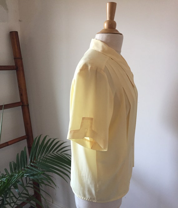 Vintage Chaus/ Soft Yellow/ Short Sleeve/ Chelsea… - image 3