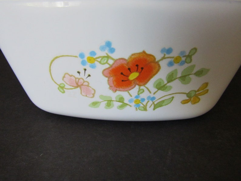 Vintage Corning Ware Wildflower Petite Casserole Dish With Plastic Storage Lid 2 34 cups P-43-B