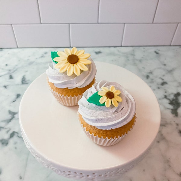 Sunflowers, Fondant Flowers, Fondant Cupcake Topper, Fondant Cake Topper, Edible Flowers for Cakes, Set of 24