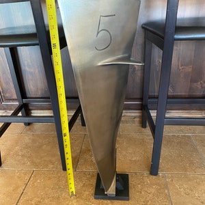 Boeing 747 / 676 titanium CF6 Jet Engine FAN blade. pilot gift desk model captain airline United Airlines art display trophy award