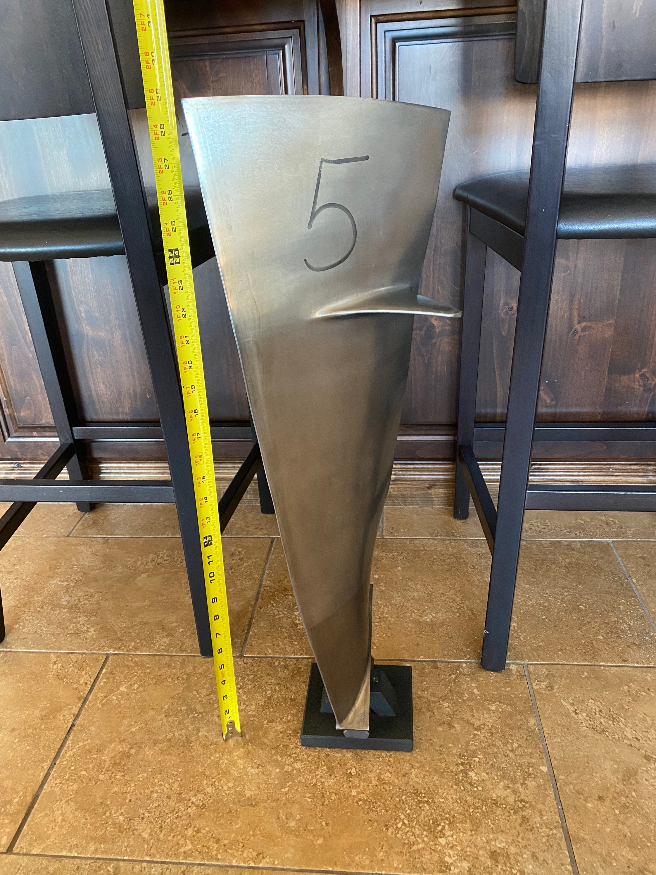 Boeing 747 / 676 Titanium CF6 Jet Engine FAN Blade. Pilot Gift