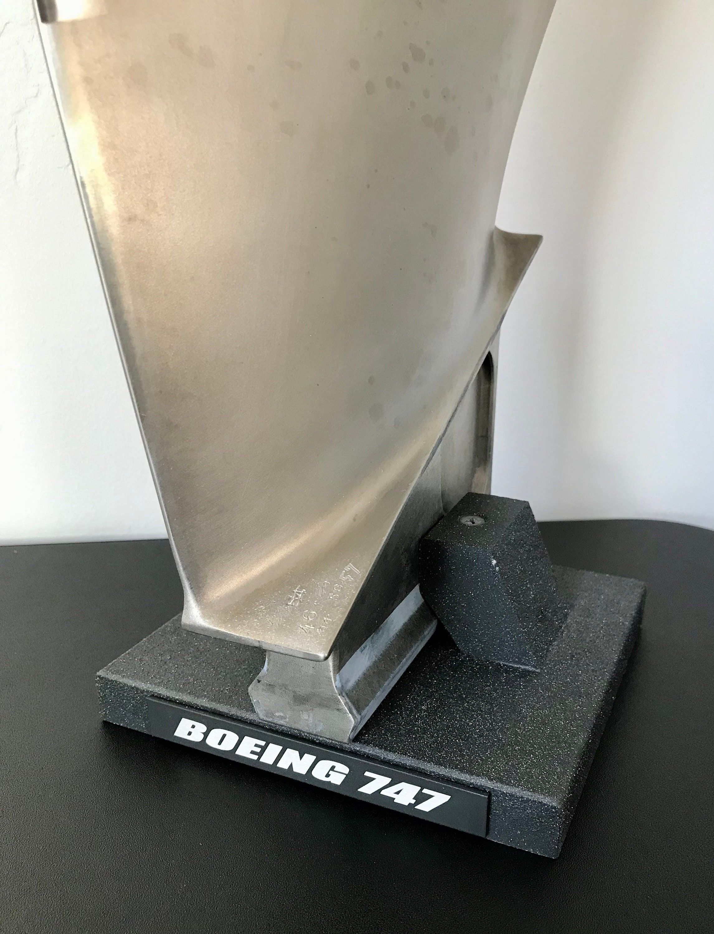 Boeing 747 / 676 Titanium CF6 Jet Engine FAN Blade. Pilot Gift