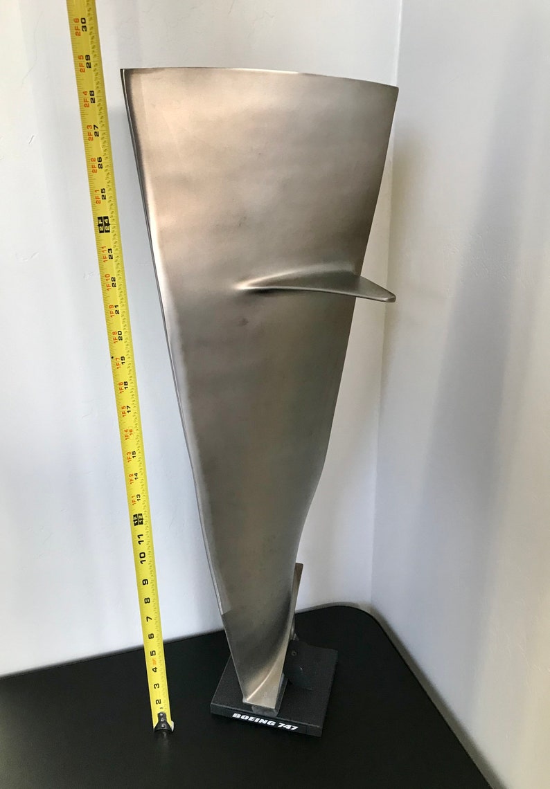 Boeing 747 / 676 Titanium CF6 Jet Engine FAN Blade. Pilot Gift Desk ...