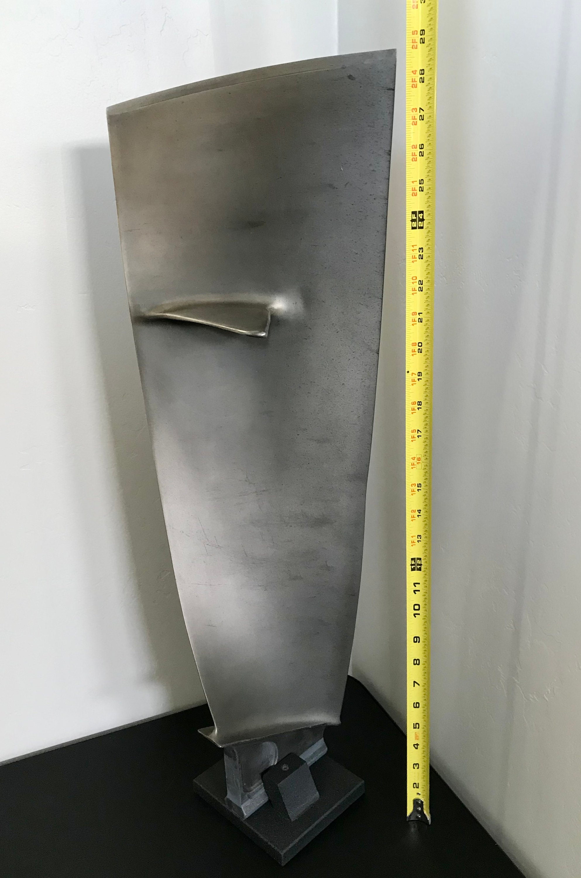 Boeing 747 / 676 Titanium CF6 Jet Engine FAN Blade. Pilot Gift Desk ...