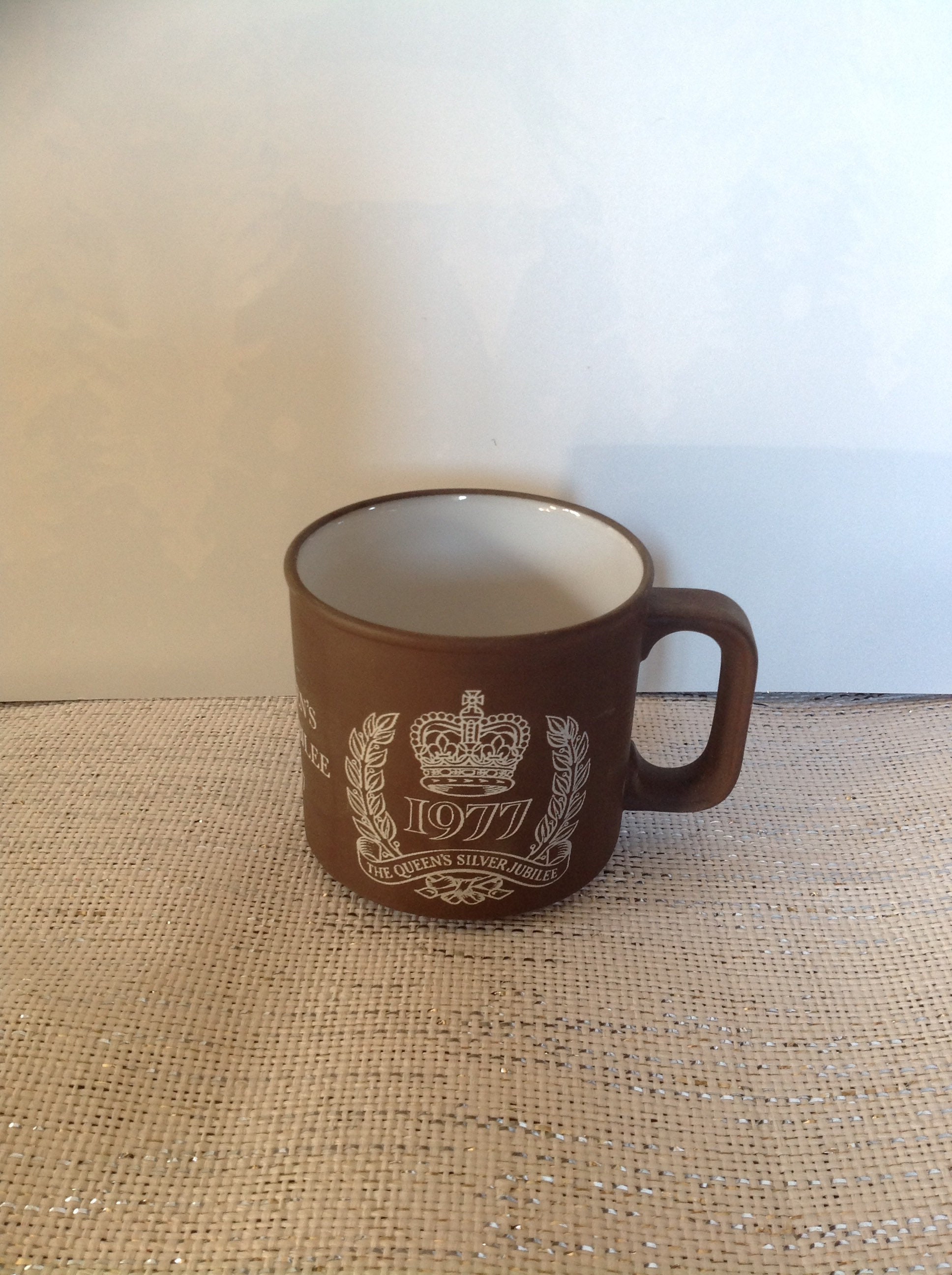 Vintage 1977 Hornsea Silver Jubilee Mug