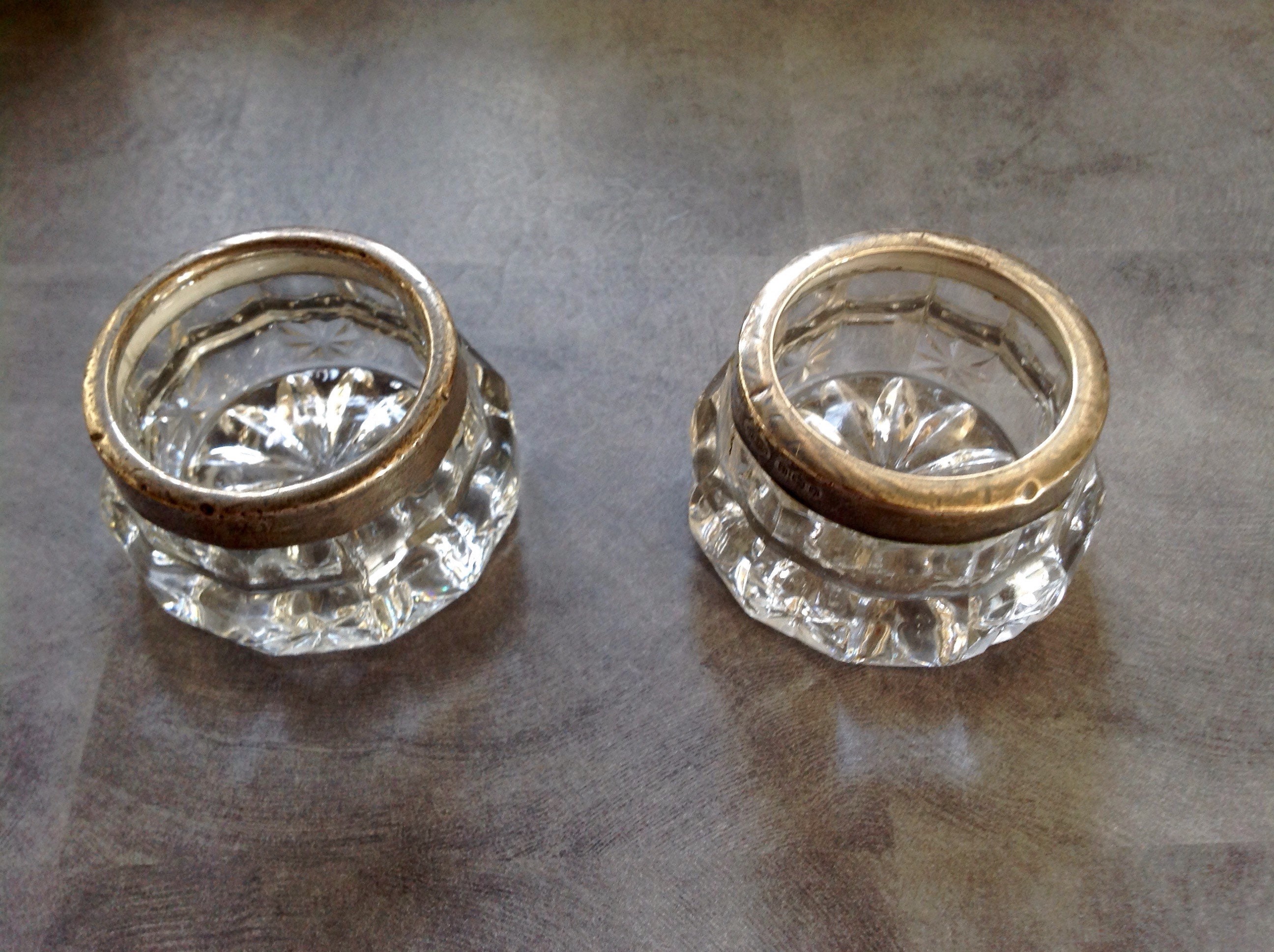 Une Paire de Sels Anglais Milieu Des Années 1800