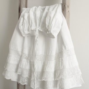 French antique cotton petticoat skirt with large adjustable waist / Victorian Petticoat