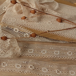 French Bobbin Lace Trim Ribbon / Puy en Velay
