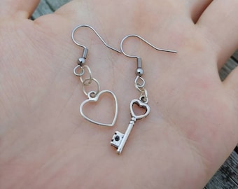 Heart and Key Earrings Dangle, Heart and Key Jewelry for Women, Asymmetrical Dangle Earrings, Mismatched Earrings, Steampunk Key Earrings,