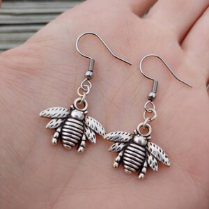 Honeybee Dangle Earrings, Bumblebee Dangle Earrings, Bee Charm Earrings, Bug Girl Jewelry, Entomology Earrings, Entomology Gifts for Women,