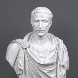 Julius Caesar in toga Marble Bust Sculpture (Large) - 78.5 cm (31&quot;) - Handmade in Europe - Home Decor - Perfect Gift Idea - The Ancient Home