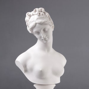 Venus Bust Sculpture Greek Statue of Aphrodite with the Apple by Thorvaldsen Female Neoclassical Antique Art 34.5cm (13.5&quot;) The Ancient Home