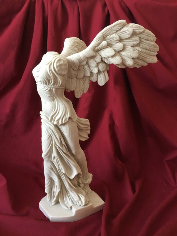 nike of samothrace statue