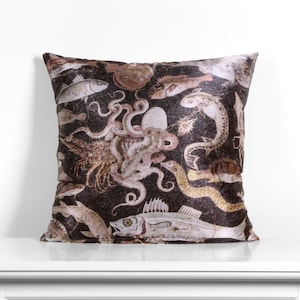 Ancient Octopus Mosaic Pompeian Shiny Cushion (50 x 50 cm / 20 x 20 inches)