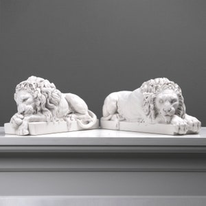 Canova Löwen Statue im Paar (Klein) - Tier Kleine Marmor Skulptur - Perfekt für den Schreibtisch - MADE IN EUROPE 30 cm - Die alte Heimat