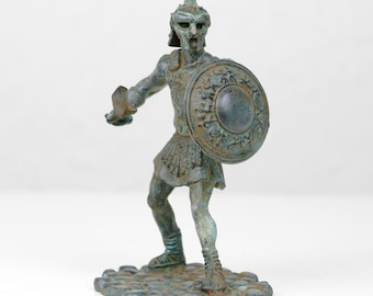 Bronze Statue of Gladiator Maximus Small Copper Alloy Figurine Art Sculpture Father's Gift for Men Warrior Statue Home Decor