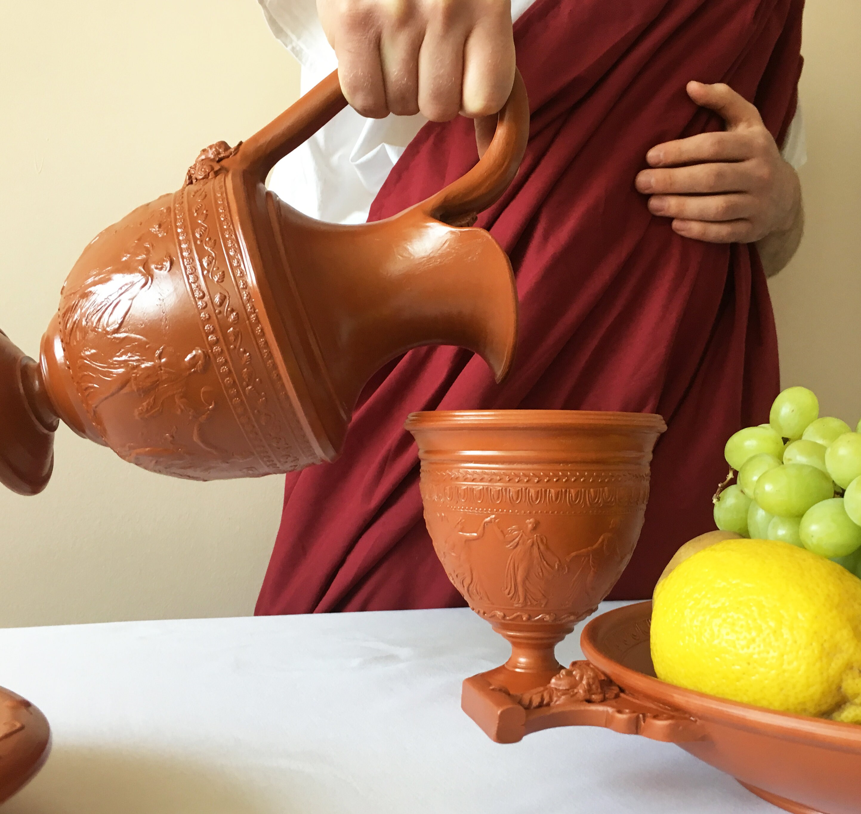 古代ローマの野生のベリーの水差しのテラ シギラタ (黒) - 歴史再現の