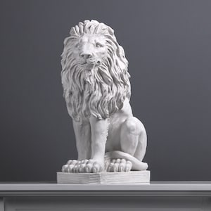 Large Sitting Lion Statue - Animal Sculpture - 54 cm (21.2&quot;)