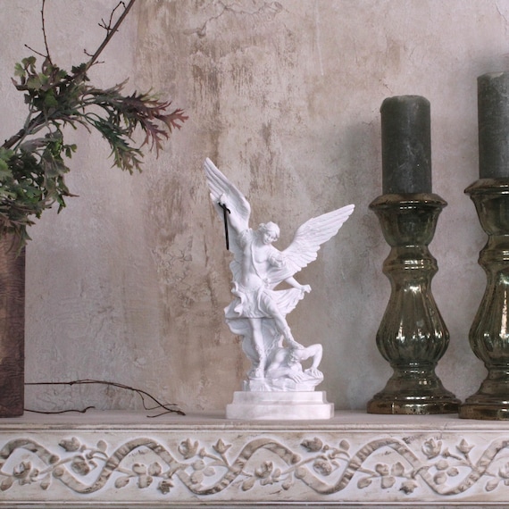 聖ミカエル大理石天使彫刻 - ルシファーを倒す大天使像 - 手作り大理石