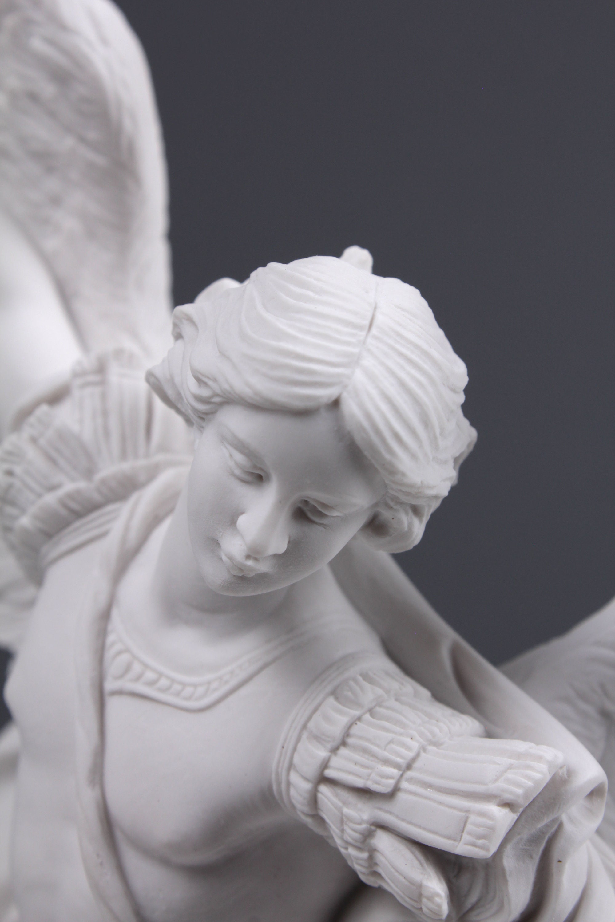 聖ミカエル大理石天使彫刻 - ルシファーを倒す大天使像 - 手作り大理石