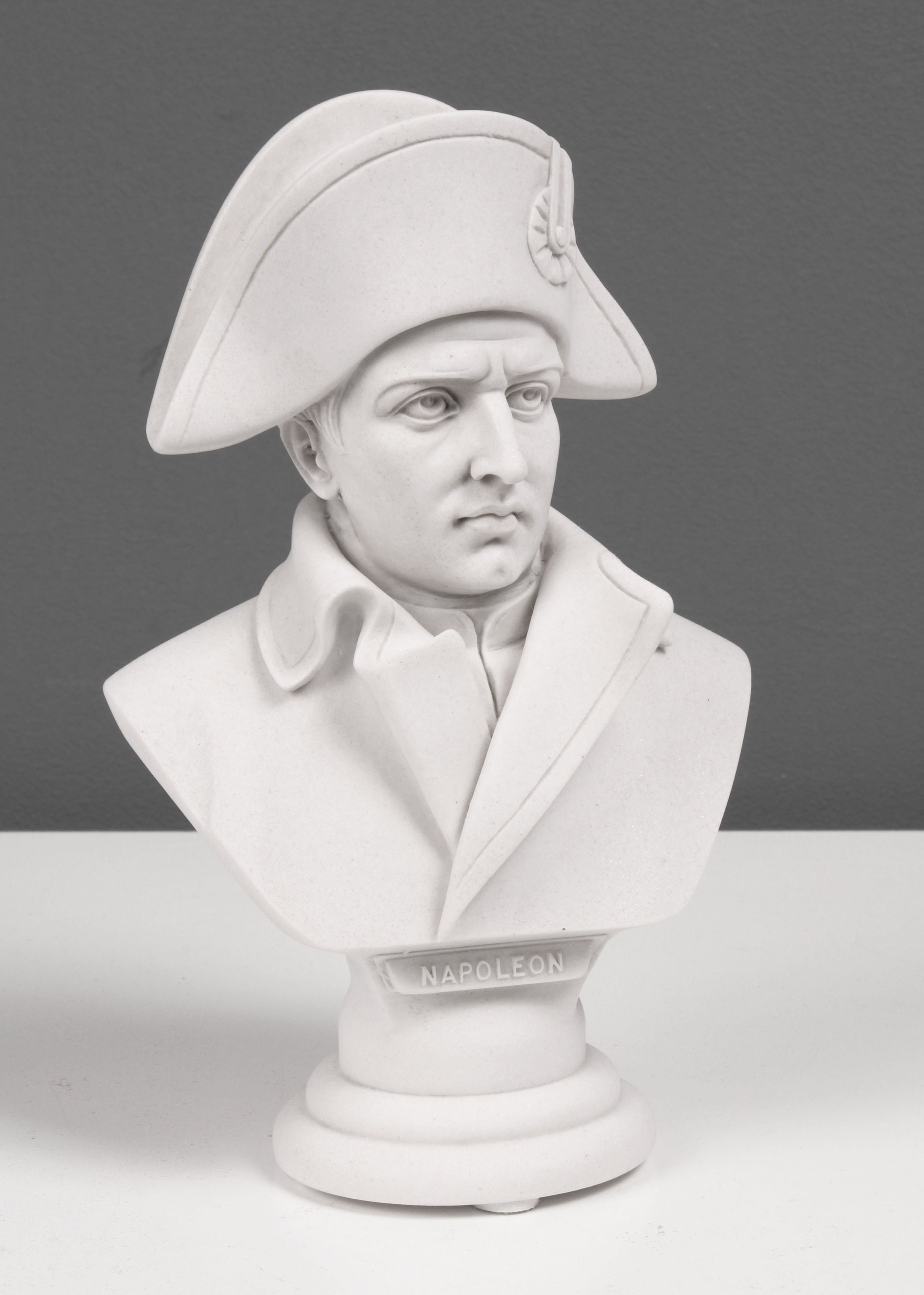 A white marble bust of Napoleon Bonaparte - Ref.102303