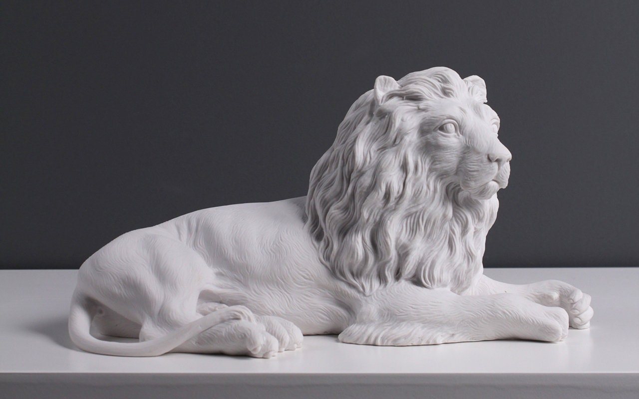 WHITE STATUE LION RESINE 65 CM