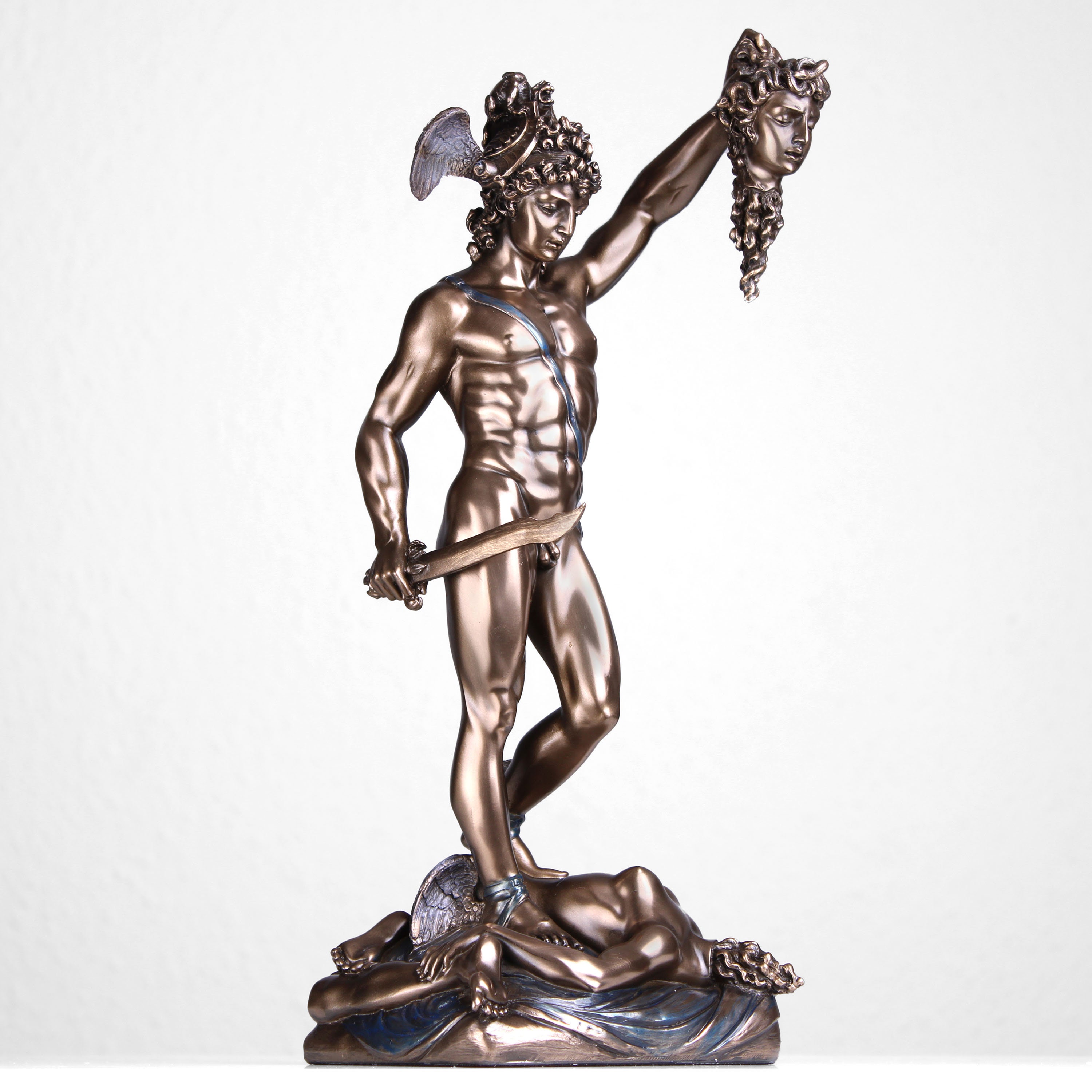 ゴルゴンの頭を持つペルセウスとメデューサの像（コールドキャスト