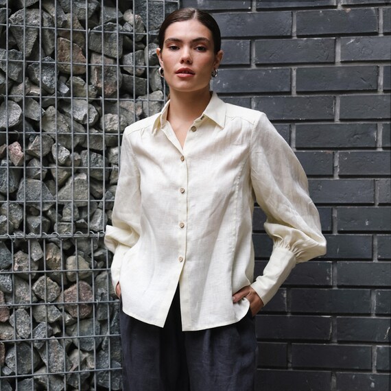 VICTORIAN Linen Blouse With Puffy Sleeves, Vintage Style Gathered 