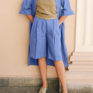 Tailored Linen Bermuda Shorts: Pleated Wide Leg, Elegant Summer Style