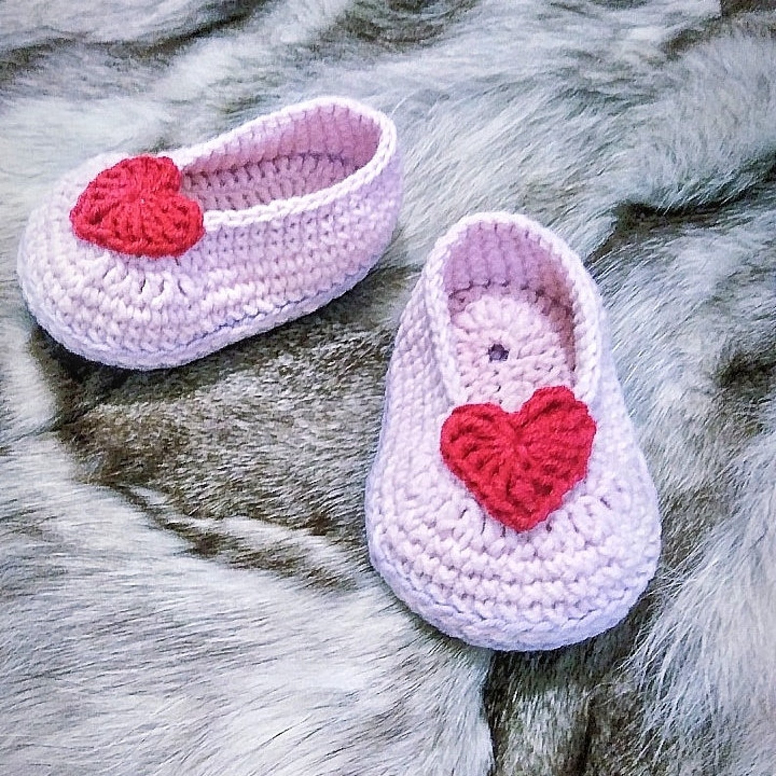 crochet pattern baby ballet booties slippers with heart