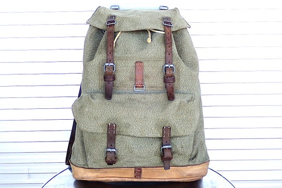 swiss army rucksack salt pepper