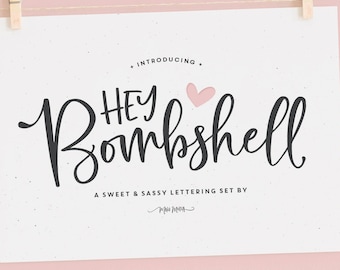 Familia de fuentes Hey Bombshell: Script, Sans Serif, Dingbats (Descarga instantánea)