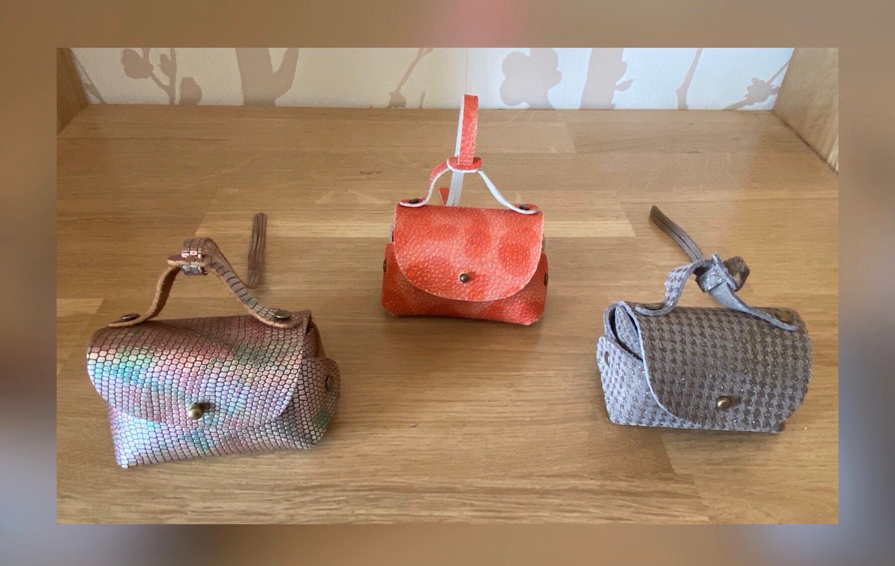 Tropmimy, Pochette Trop Mignonne en Cuir Fantaisie, Fait Main