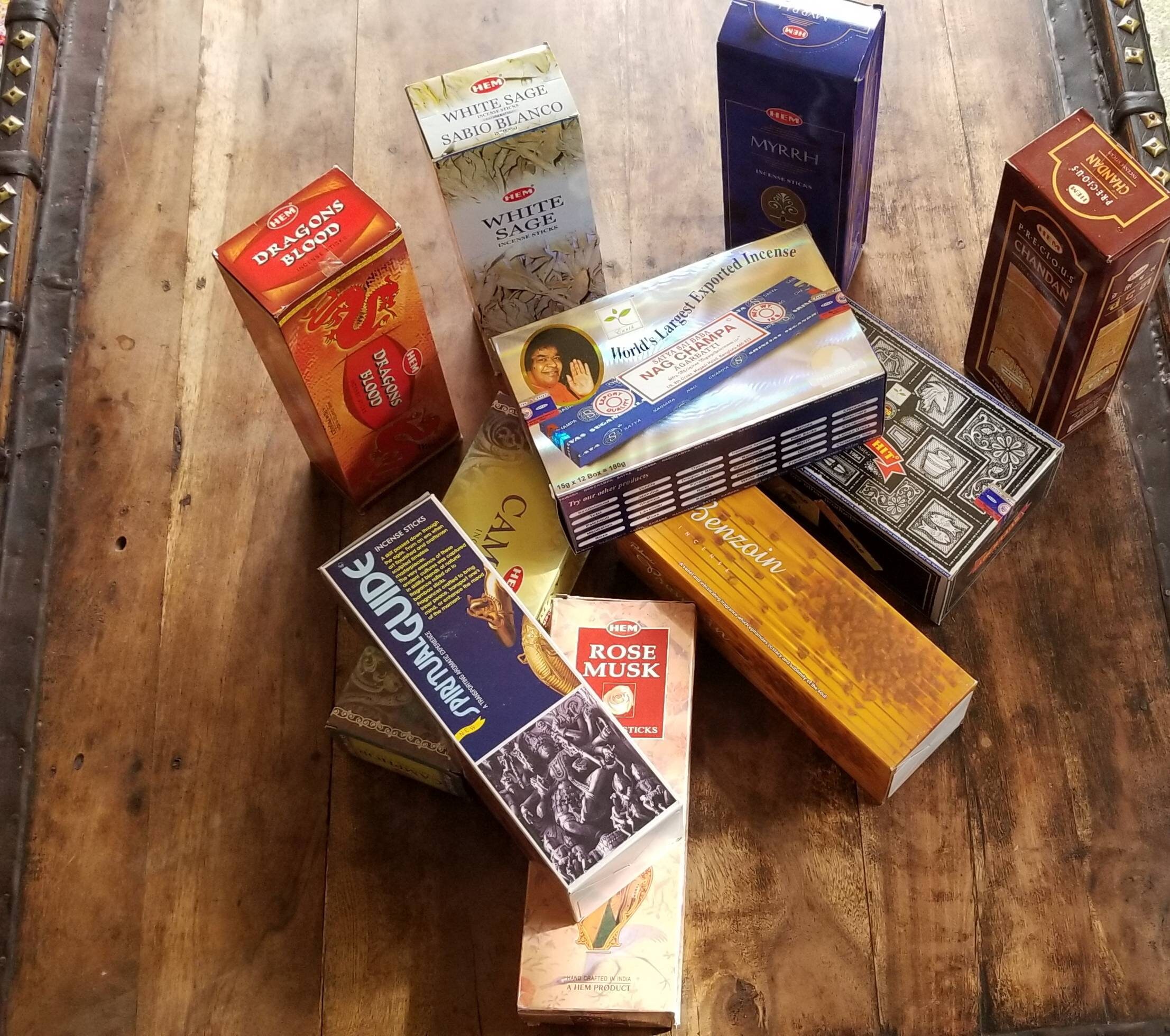 Encens Indiens | Spiritual Guide, Nag Champa, Camphre, Benjoin, Sauge Blanche, Myrrhe...