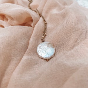 Stunning pearl pendant image 3