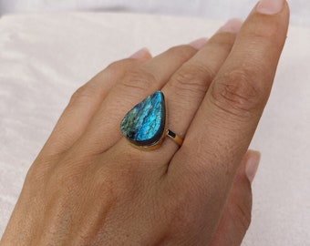 Half polished half rough multicolour shimmery spectrolite Labradorite ring