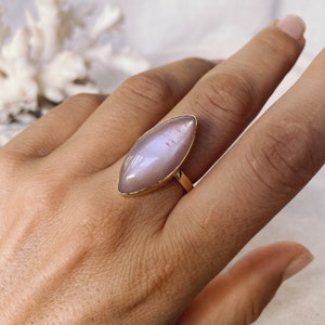 Golden shimmer Cream pink Moonstone Ring image 4