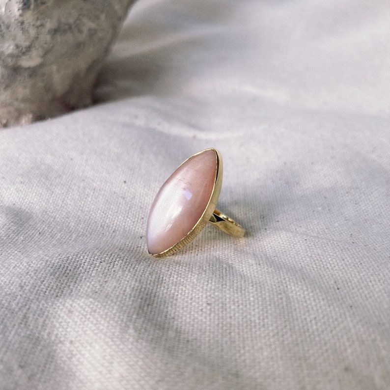 Golden shimmer Cream pink Moonstone Ring image 3