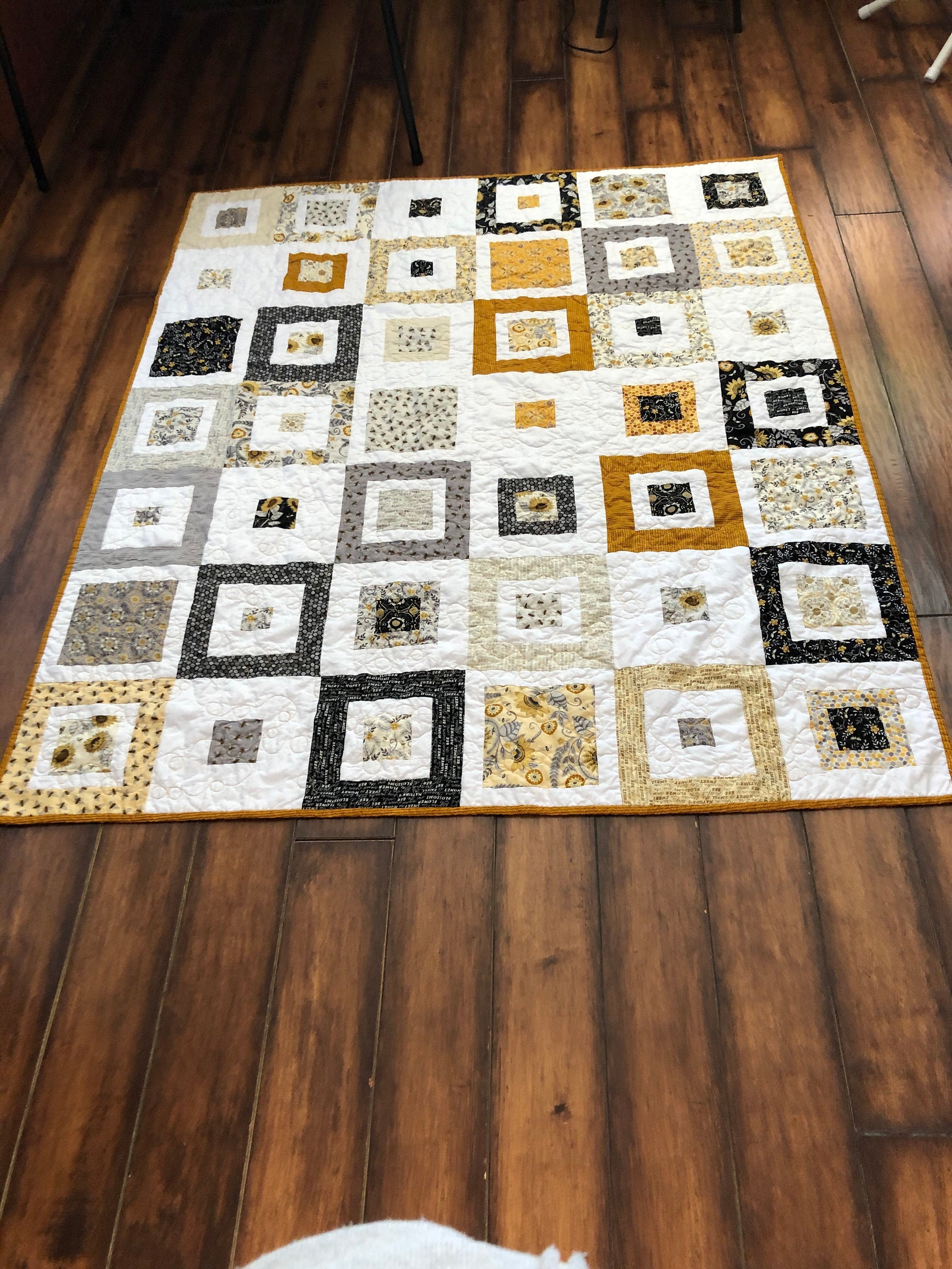 Bee Grateful Quilt Cherish the Bees 61 1/2 | Etsy