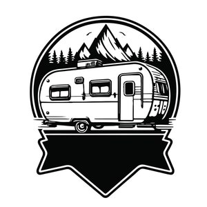 Peut inclure: Illustration en noir et blanc d'un camping-car vintage roulant dans un paysage montagneux. Le camping-car a une grande fenêtre et une porte. Les montagnes sont en arrière-plan, et il y a des arbres de chaque côté de la route. L'image est dans un cercle avec une bannière noire en bas.