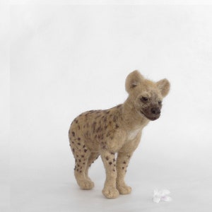 Needle Felted Hyena – Realistic Wool Animal Sculpture – Handmade Eco-Friendly Decor
