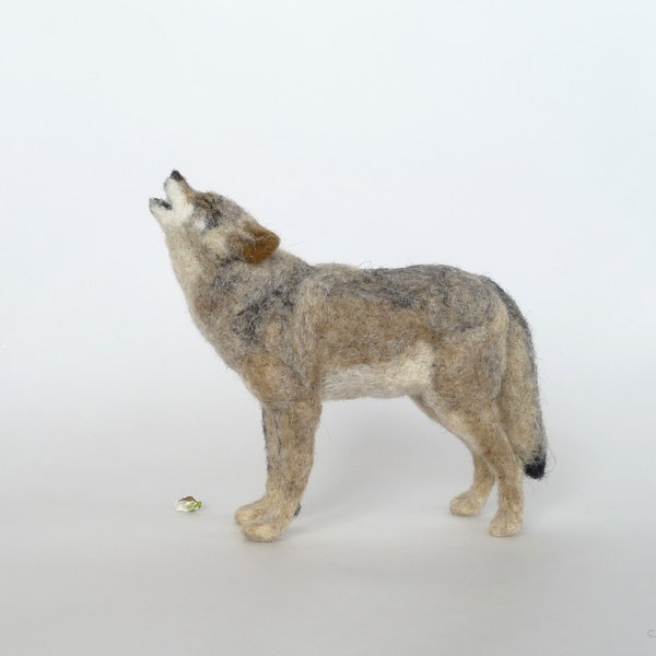 Felted Wolf,Needle Felted Wolf,Felted Animals,Realistic animals, Soft Sculpture,Realistic wolf,Howling Wolf,OOAK,Natural Fiber,Collectible