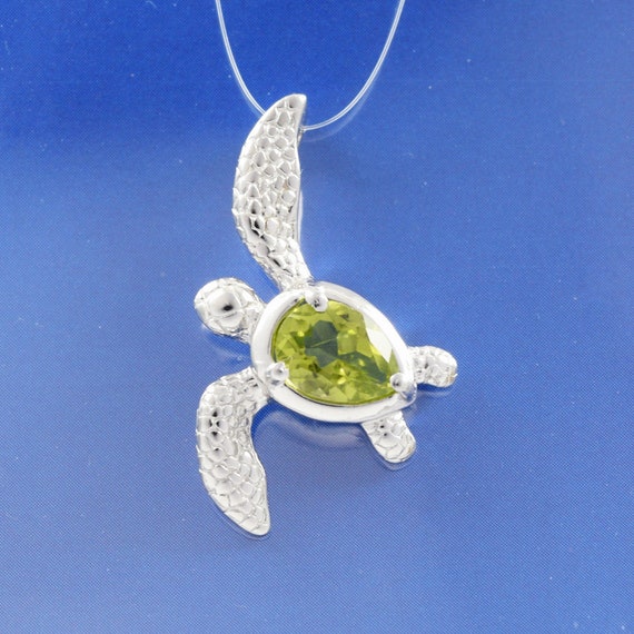 Hawaiian Genuine Peridot Sea Turtle Necklace Sterling Silver