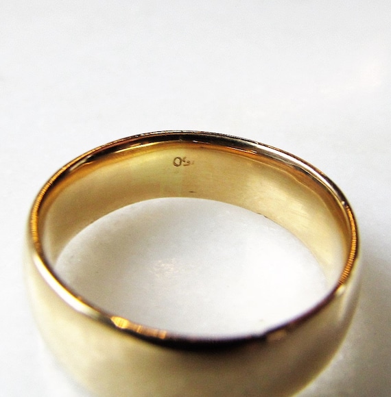 Vintage 1960’s 14 Karat Yellow Gold Wedding Band Ring - 5.85 mm - WeilJewelry