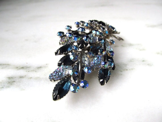 Vintage Molded Glass & Blue Rhinestone Aurora Bor… - image 3