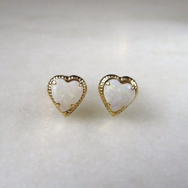 So Wavy 18K Gold Opal Heart Stud Earrings main image 1