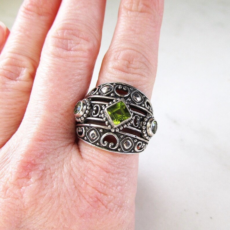 Vintage Sterling Silver .925 Peridot Filigree Ring Signed ETC5296