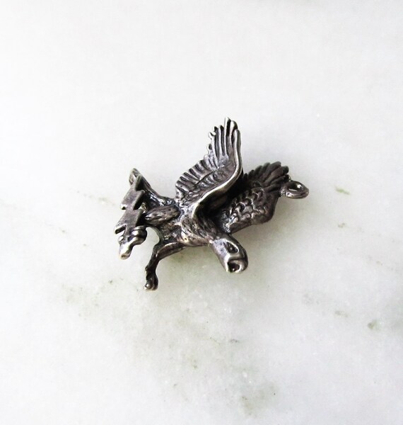 Vintage Sterling Silver Flying Eagle w Lightning Bolt Charm ETC1428